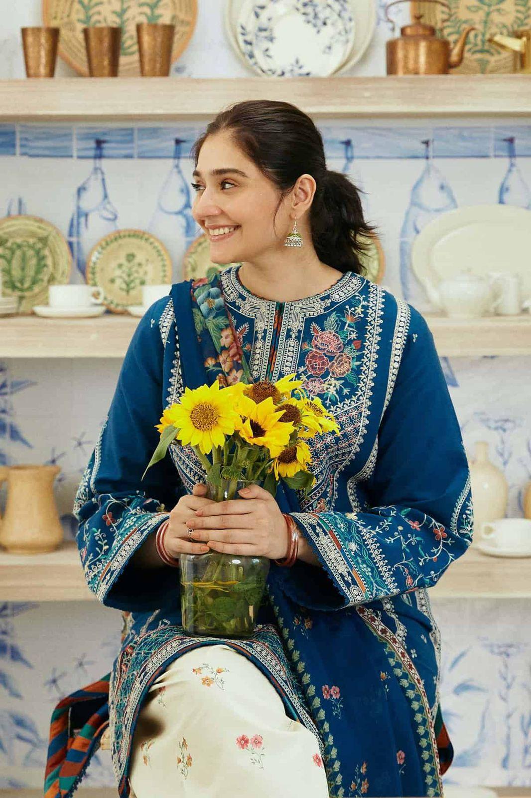 3 Pcs Women’s Unstitched Dhanak Embroidered Suit with Wool Shawl – Blue