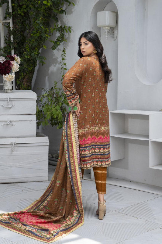 3 Pcs Women’s Unstitched Khaddar Suit with Embroidered Front & Printed Dupatta – Brown